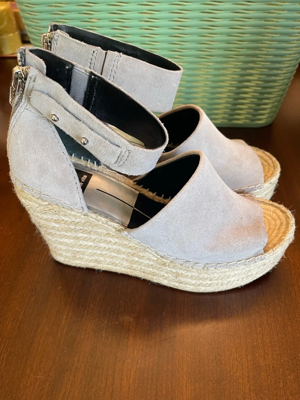 Dolce Vita Straw Light Gray Suede Espadrille Platform Wedge Sandals, SZ 7.5